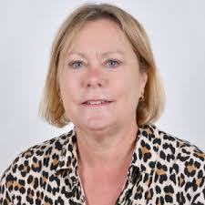 Anne Couchman's Instagram, Twitter & Facebook