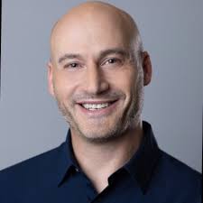 Career Update: I'm thrilled to share that I've started a new role, leading  marketing for Sandbox VR, the most advanced and fastest-growing social VR  experience. Thank you Steven Zhao, Kimkind Yeung,… |