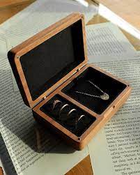 jewelry box アクセサリーを美しく収納できる格調高い木製ケース ジュエリーボックス 北欧風デザイン 北欧風木製雑貨 名入れの贈り物 ギフト通販 hacoa