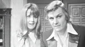 Imediat după terminarea liceului oltea doamna, în 1960, a pornit examenul de admitere la actorie a fost prima reușita din bucurești pentru tânăra rodica mandache. Chestionarul Lui Proust Revizuit È™i Corectat De Rodica Mandache Code Noir Style