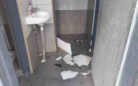 Apa yang anda lakukan apabila tombol pintu anda rosak? Syiling Tandas Jatuh Dan Tombol Pintu Rosak Sistem Aduan