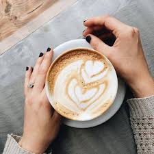 Tomando café