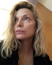 The second of four children, including sister and fellow actress dedee pfeiffer, pfeiffer attended golden west. Michelle Pfeiffer Stuns In Makeup Free Selfie While Pining For Quarantine To End Gma