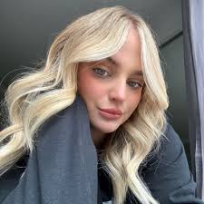 Sian Bond (@SianBond007)