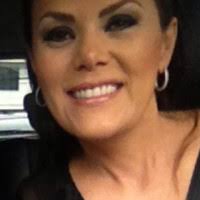 500+ perfiles de «Flory»