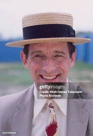 Desiree Albright's Instagram, Twitter & Facebook