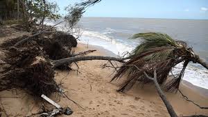Approx 4 hours before yasi was to hit, waves could already be seen close to cairns. Cyclone Season Horror Cyclone Season Predicted To Hit Far North Cairns Post