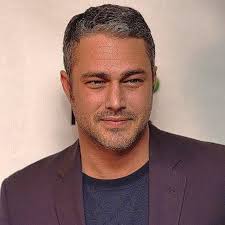 𝗦𝗔𝗬 𝗬𝗘𝗦 𝗜𝗙 𝗬𝗢𝗨 want Kelly Severide to continue in Chicago Fire❤️ 