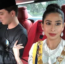 Tetapi yang sedih sekali agaknya sebak dada. Tunku Tun Aminah Explore Tumblr Posts And Blogs Tumgir