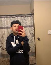 The styling of the haircut can be versatile as long as the hair holds its shape and stays in place. Pin By ð•®ð–†ð–'ð–Žð–'ð–† ð•½ On Vaqueros Takuaches Cute Boys Images Cute Mexican Boys Cute Teenage Boys