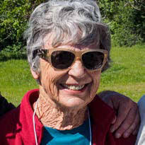 Elisa Daly's Instagram, Twitter & Facebook