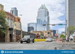 On the street of vance jackson road and. Frost Bank Tower In Austin Texas Redaktionelles Bild Bild Von Anstieg Himmel 158038180