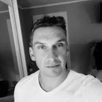 200+ "Nowaczyk" profiles