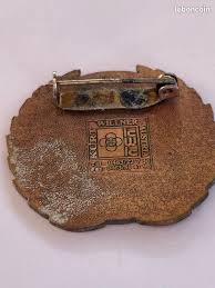 Broche collection hôpital ancienne