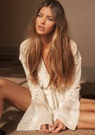 Me gustaría hacer un musical para chicos | hora 25. La China Suarez Hair Styles Shoulder Hair Brown Blonde Hair