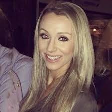 Chloe Howe's Instagram, Twitter & Facebook