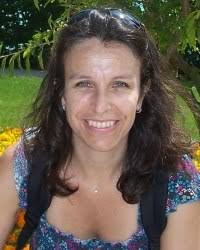 In Brazil, free-flight lessons help teach macaws to survive in the wild