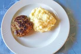 Fleischlaberl Nach Wiener Art Rezept Rezept Lebensmittel Essen Essen Und Trinken Rezepte