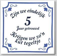 Bol Com Huwelijk Cadeau Zijn We Eindelijk 5 Jaar Getrouwd Krijgen We Zo N Kut Tegeltje
