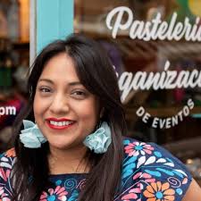 Qué felicidad es estar dentro de estas 200 grandes mujeres que tenemos la  gran responsabilidad de abrir paso a nuevas generaciones y seguir  construyendo un presente y futuro más igualitario.