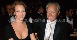 Talking about michel stern, he is a french advertising businessman. Die Unerklarliche Wahrheit Von Lisa Kudrows Ehemann Michel Stern Prominente Ehepartner