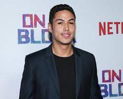 Julio macias onmyblock at the actors fund s 22nd annual tonyawards la viewing party actorsfund. Oscar Spooky Diaz Is Played By Julio Macias Netflix S On My Block Meet The Popbuzz