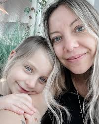 Lisa Tait (@lisatait.co) • Facebook