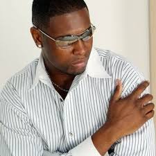 Derrick Ford's Instagram, Twitter & Facebook