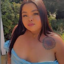 Iesha Burton's Instagram, Twitter & Facebook