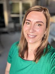 Waltzing into 2025 with lots of joy and big energy! Wishing an amazing year  to everyone filled with love, happiness, prosperity and health. Wishing  peace in the world. No resolutions for me,