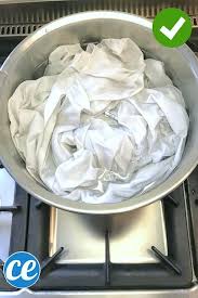 Comment Blanchir Les Draps Jaunis Avec Le Temps Les Vieux Draps Finissent Par Jaunir Car Ils Sont Anciens Ou Draps Blanchir Linge Comment Blanchir Le Linge