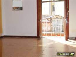 Ingresso, salone doppio, 2 camere da letto, ampia cucina, 2 bagni e ripostiglio.l'immobile vicino a tutti i servizi di beni primari, ottimo per chi cerca la. Case Con Box In Vendita A Nocera Inferiore Sa Pagina 3 Trovacasa Net