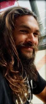 Good morning everyone Happy Momoa Sunday everyone 🩷🩷🩷