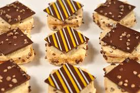 Petit Four Sec Pastry Chef Author Eddy Van Damme Delicious Desserts Chocolate Treats Dessert Presentation