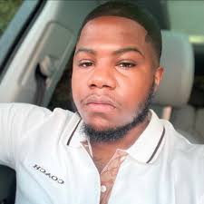 LeBron James and Klay Thompson are tied in 7th place for all-time 3PM  heading into tonight's game 🤯 🍿 8:30 ET