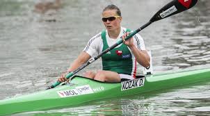 She was the first woman to win three kayak golds in a single olympics. Kozak Danuta Alig Tobb Mint Ket Honappal A Szules Utan Ujra Edzesbe Allt Borsonline
