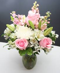 At fleurop, our skilled floral designers endeavour to create unique floral designs, with imaginative, thoughtful as well as fun themes. Pink White Passion Roses Lilies Snapdragons Mums In West Palm Beach Fl Flowers To Go