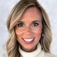 Leanne Ramirez's Instagram, Twitter & Facebook