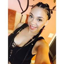 Chelsi Jones (@istaychelsi)