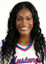 Leann Shaw's Instagram, Twitter & Facebook