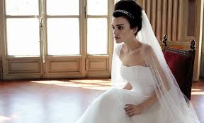 Inviato il 10 novembre 2015 alle 16:03 rispondi. Tiara Diadema O Coroncina In Testa Alla Sposa 2017 Sposi Magazine