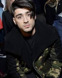 The famous men zayn malik hairstyle in asia and win top 10 handsome mens awards. 50 Amazing Zayn Malik Haircut Styles 2019 Guide