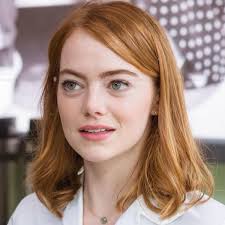 Page for fans of emma stone. Emma Stoun Otvetila Poklonniku Kotoryj Priglasil Ee Stat Ego Devushkoj Na Vypusknom Vokrug Tv