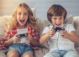 Un niño con un mal congénito que le dio 2 pulgares más, dice que eso le permite jugar mejor videojuegos que muchos de sus amigos. Cuales Son Los Mejores Videojuegos Para Ps4 Y Ps3 Para Regalar Euronics
