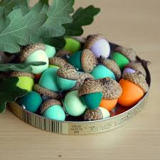 Eichel Bemalen Susse Idee Fur Basteln Mit Kindern Im Herbst Acorn Craft With Kids Ideen Fur Basteln Basteln Mit Eicheln Basteln Mit Naturmaterialien