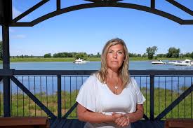 Lisette corbeil age 56 has been identified as the woman found dead in a montérégie home as a homicide. Kcpdlrqfcqkgcm