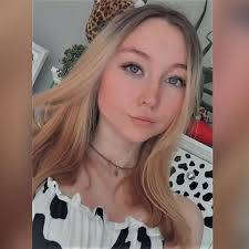 'Guardian angel' girl 'deserves medal' for stopping 'sicko' walking off  with child