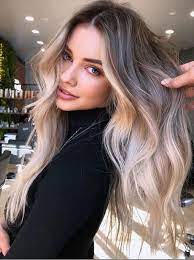 49 Flirty White Wavy Hairstyle For Long Hair And Medium Length Hair Latest Fashion Trends For Woman Long Hair Styles Medium Length Hair Styles Hairstyle