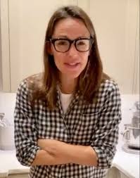 How To Make Jennifer Garner S Favorite Pumpkin Bread Recipe Pumpkin Bread Pumpkin Bread Recipe Pumpkin Spice Recipe