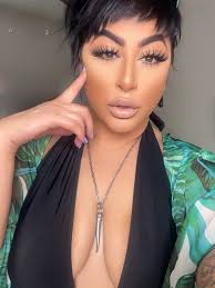 Ruby, teal & mustard. One of my favorite shoots from before lockdown.  Photography @cincinnatiphotographystudio Model @maggiemhay  @heymantalentagency #redeyeshadow #greenlips #yarnmakeup #colorsoffall  #glowup #makeupoftheday💄 #ashleyoliviaartistry